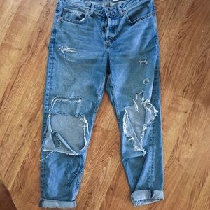 H&M Distressed Boyfriend Jeans